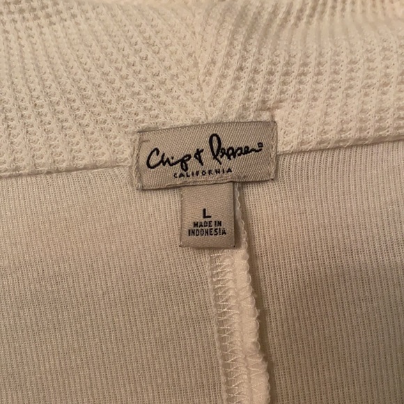 Chip and Pepper Cream Sweater Large - Picture 2 of 5